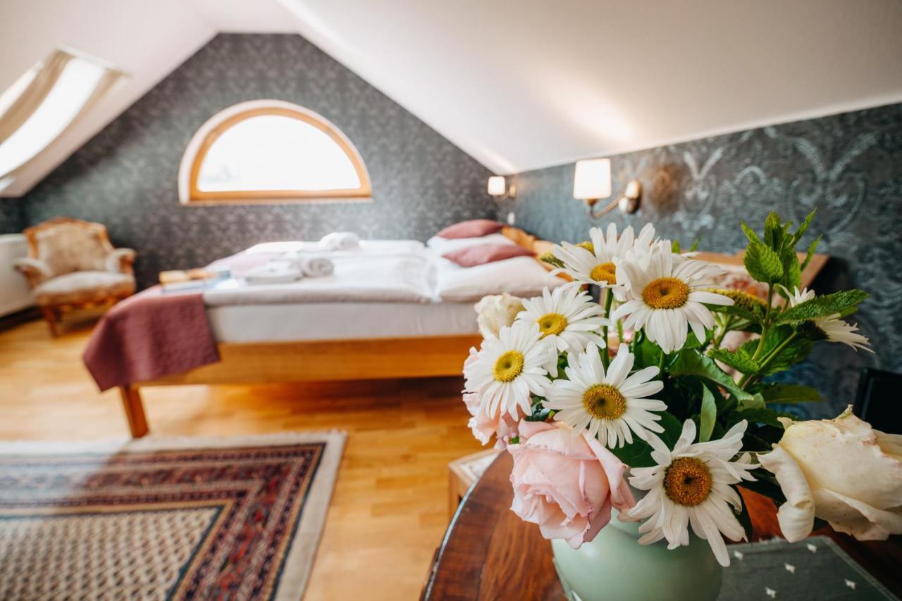 Hotel Klika Τσέσκε Μπουντεγιόβιτσε Εξωτερικό φωτογραφία