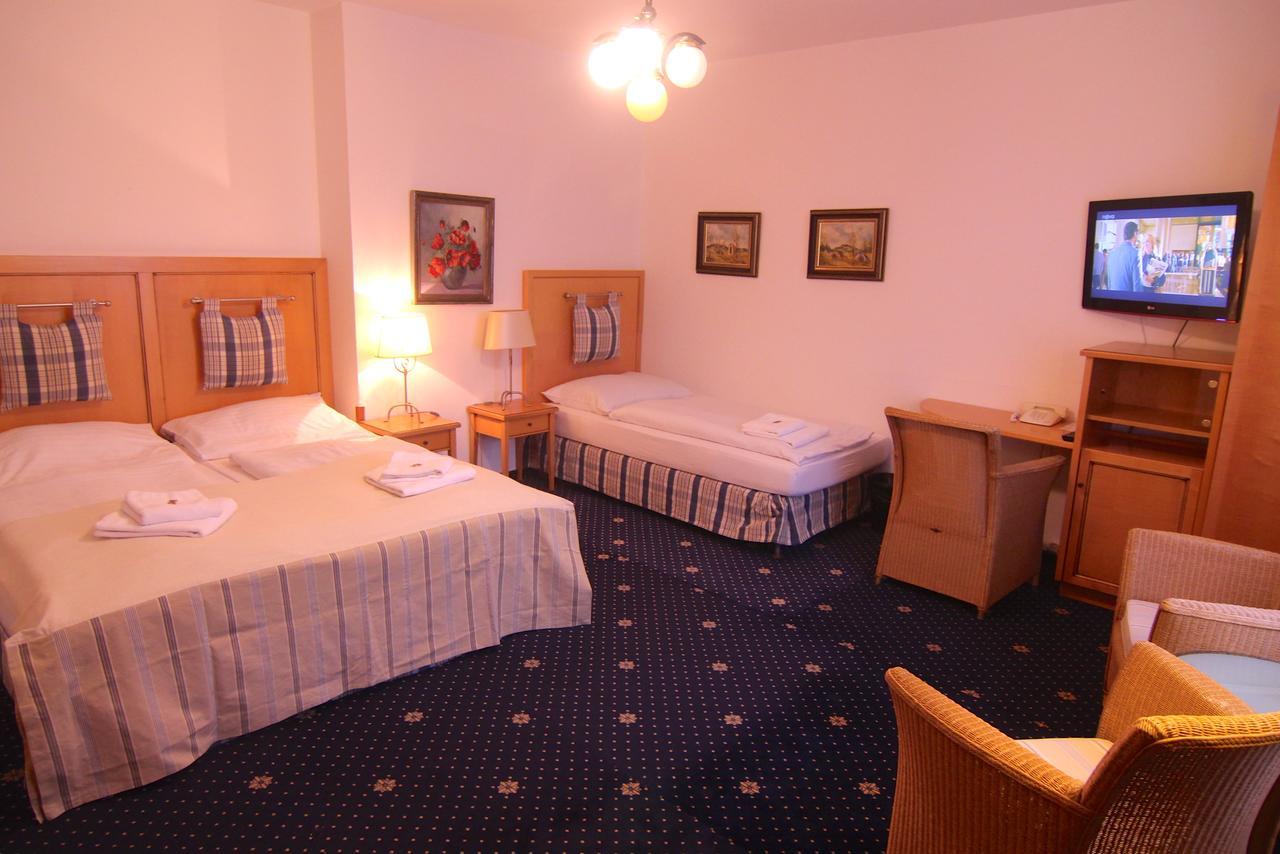Hotel Klika Τσέσκε Μπουντεγιόβιτσε Εξωτερικό φωτογραφία