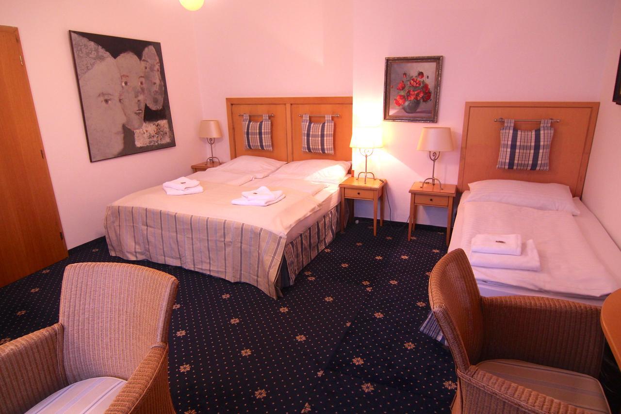 Hotel Klika Τσέσκε Μπουντεγιόβιτσε Εξωτερικό φωτογραφία